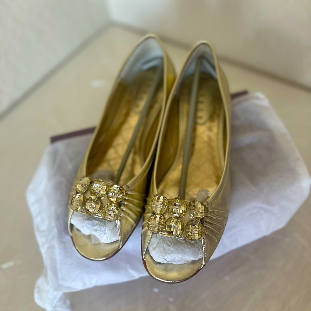 Pre-owned Harson Embellished Patent Leather peep toe flat, size 8.5/38.5